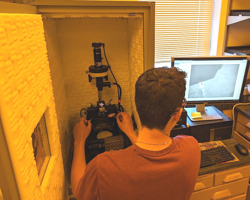 STM Microscope Nanoscopic Vibration Isolation Purdue
