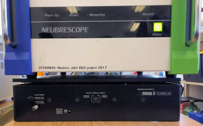 Neubrescope fiber optic acoustic sensing system on Minus K BM-8 vibration isolator